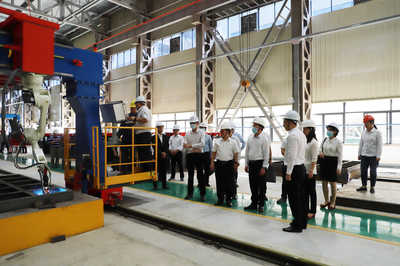 韦绍仕深入人防防护设备生产企业调研指导 严控测量标准，筑牢安全防线